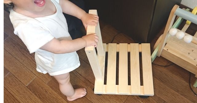 1000円で作れる 手作りの赤ちゃん用 かんたん木製手押し車の作り方 よちよちいく
